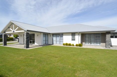 Photo of property in 4 Avalanche Place, Wanaka, 9305