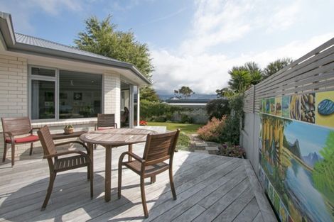 Photo of property in 5 Riverside Place, Katikati, 3129