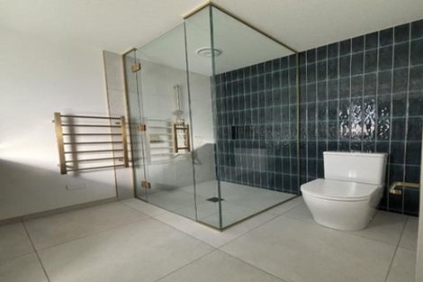 Photo of property in 268a Courtenay Street, Strandon, New Plymouth, 4312