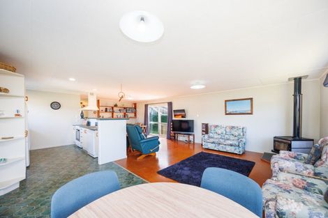 Photo of property in 24 Te Kiri Street, Himatangi Beach, Foxton, 4891