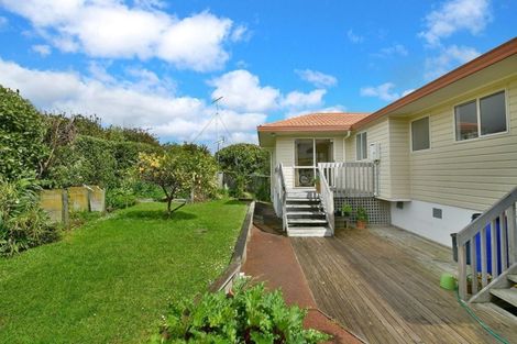 Photo of property in 37 Pacific Parade, Army Bay, Whangaparaoa, 0930