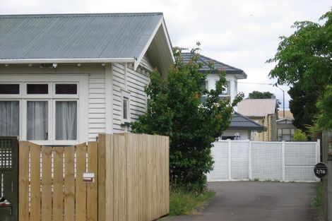 Photo of property in 2/16 Walmer Road, Point Chevalier, Auckland, 1022