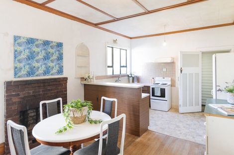 Photo of property in 14 De Lautour Road, Kaiti, Gisborne, 4010