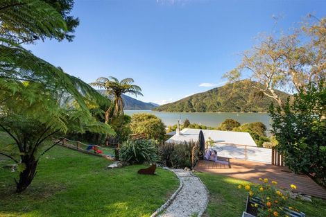 Photo of property in 83 Moenui Road, Havelock, Picton, 7281