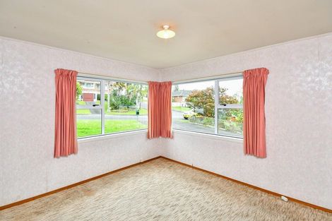 Photo of property in 30 Lynmore Drive, Hillpark, Auckland, 2102