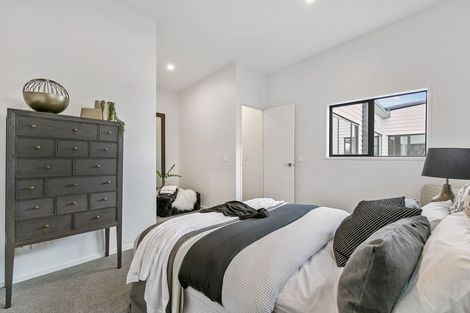 Photo of property in 14a Ropata Avenue, Point England, Auckland, 1072