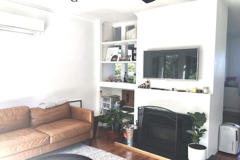 Photo of property in 261 Lake Road, Belmont, Auckland, 0622