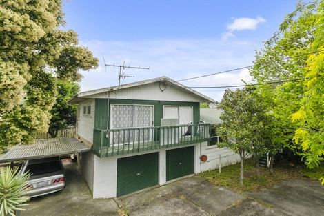 Photo of property in 139 View Road, Sunnyvale, Auckland, 0612