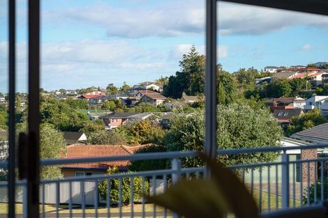 Photo of property in 94 Stapleford Crescent, Browns Bay, Auckland, 0630