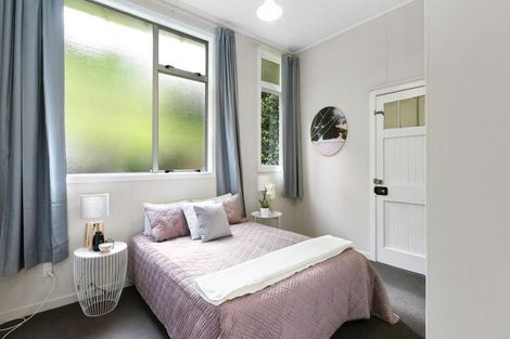 Photo of property in 66 Gladstone Road, Dalmore, Dunedin, 9010