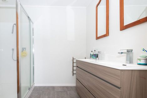 Photo of property in 28a Marlborough Street, Silverstream, Upper Hutt, 5019