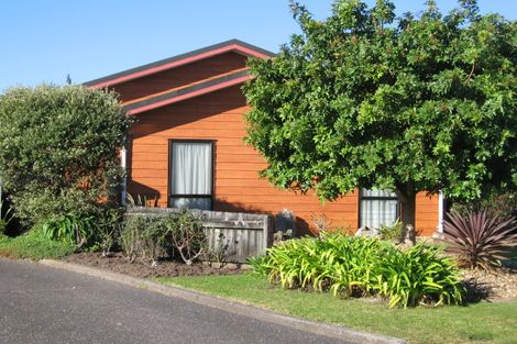 Photo of property in 12 Crampton Court, Orewa, 0931