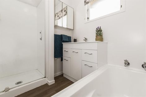 Photo of property in 8 Thackeray Place, Owhata, Rotorua, 3010