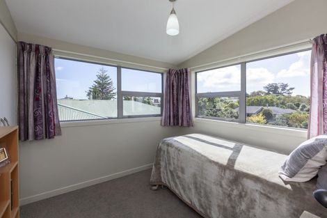 Photo of property in 5 Newry Road, Raumati Beach, Paraparaumu, 5032