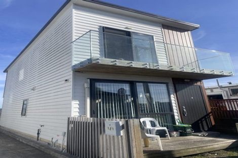 Photo of property in 1/1 Sylvan Crescent, Te Atatu South, Auckland, 0610