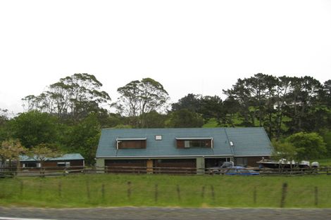 Photo of property in 136 Muriwai Road, Waimauku, 0881