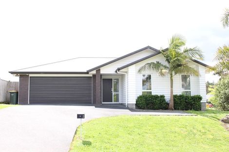 Photo of property in 2 Malbec Place, Huapai, Kumeu, 0810