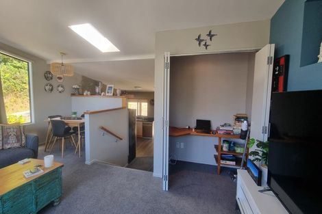 Photo of property in 35 Arawata Terrace, Fernhill, Queenstown, 9300