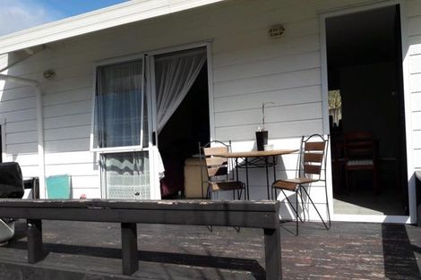 Photo of property in 39 Glynnbrooke Street, Te Atatu South, Auckland, 0610