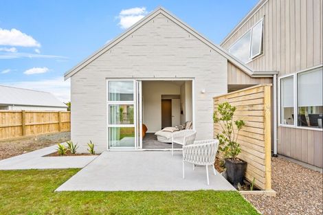 Photo of property in 6 Maeha Drive, Matakana, 0985