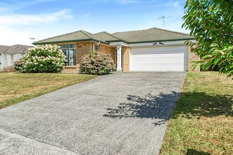 Photo of property in 17 Farnham Close, Rototuna North, Hamilton, 3210