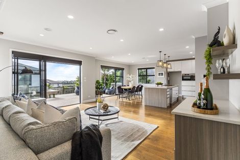 Photo of property in 16 Miller Rise, Silverdale, 0932