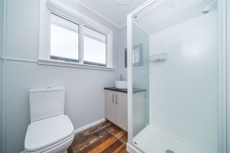 Photo of property in 2 Belfast Place, Roslyn, Palmerston North, 4414