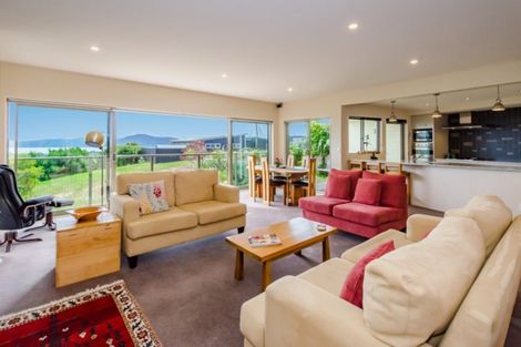 Photo of property in 2 Ocean Vista Lane, Paraparaumu, 5032