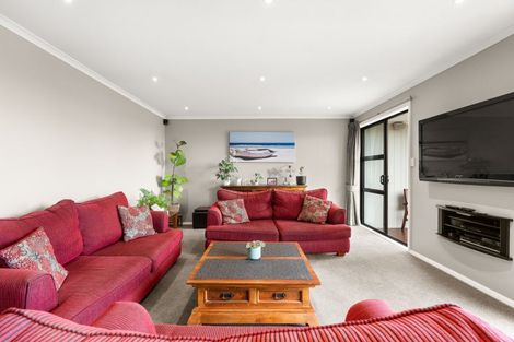 Photo of property in 17 Puriri Crescent, Lansdowne, Masterton, 5810