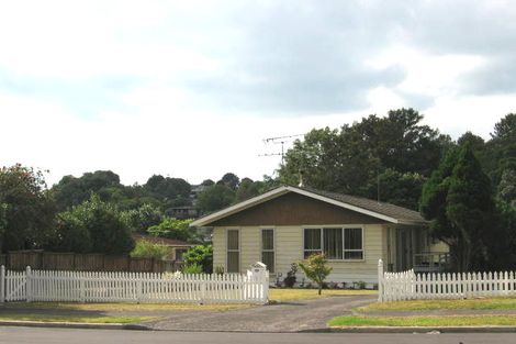 Photo of property in 22 Scarlock Avenue, Browns Bay, Auckland, 0630