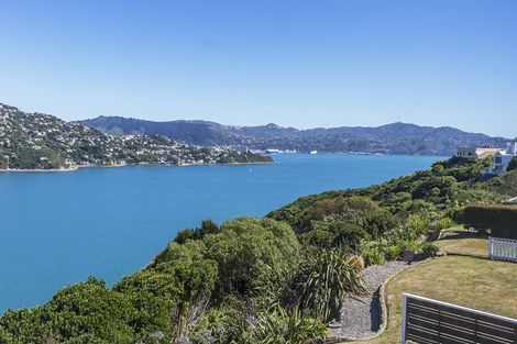Photo of property in 115 Akaroa Drive, Maupuia, Wellington, 6022