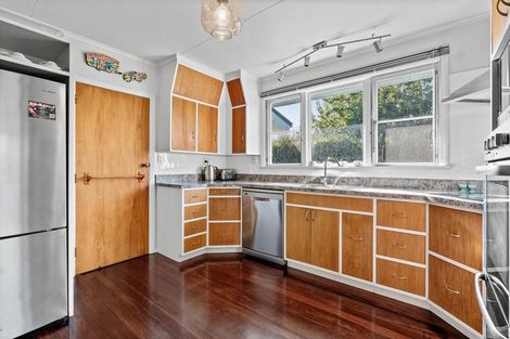 Photo of property in 12 Suez Street, Martinborough, 5711