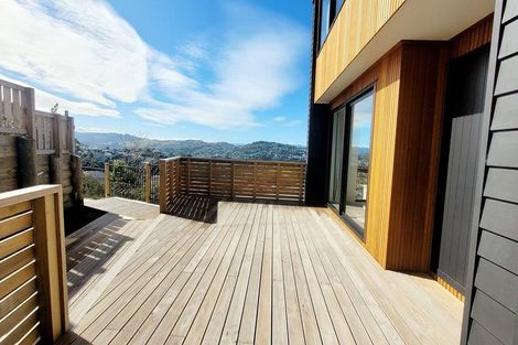 Photo of property in 8 Silvereye Way, Johnsonville, Wellington, 6037