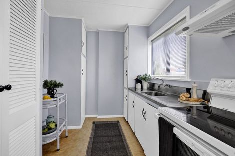 Photo of property in 15 Wrantage Street, Westown, New Plymouth, 4310