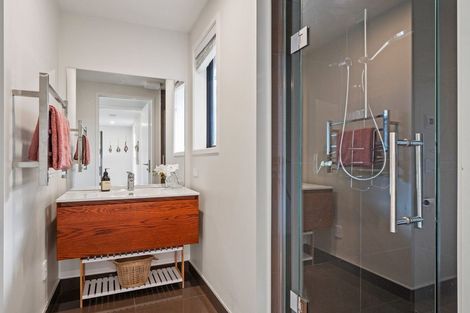 Photo of property in 35 Jacks Point Rise, Jacks Point, Queenstown, 9371