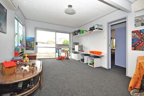 Photo of property in 2 Edwin Freeman Place, Ranui, Auckland, 0612