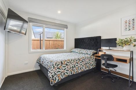 Photo of property in 70 Watkins Drive, Rangiora, 7400