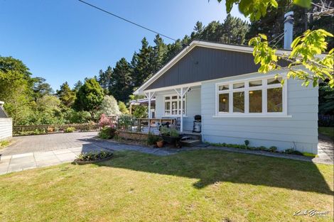 Photo of property in 33 Elmslie Road, Pinehaven, Upper Hutt, 5019