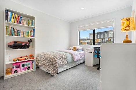 Photo of property in 19 Frank Gill Road, Hobsonville, Auckland, 0616
