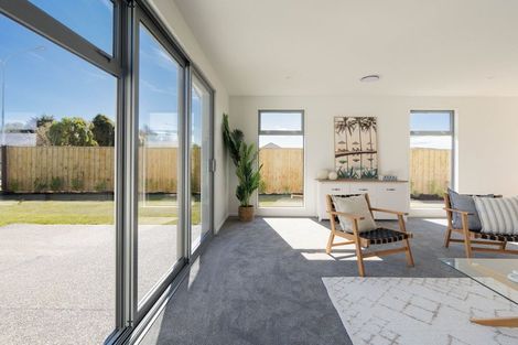 Photo of property in 39 Hanmer Crescent, Rangiora, 7400