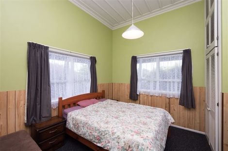 Photo of property in 96 Glover Road, Hawera, 4610