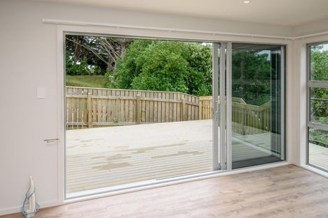 Photo of property in 50a Kahu Road, Paremata, Porirua, 5024