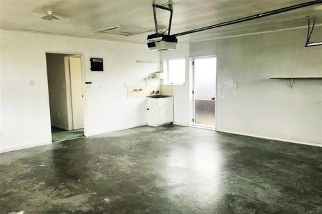 Photo of property in 185 Walter Strevens Drive, Conifer Grove, Takanini, 2112