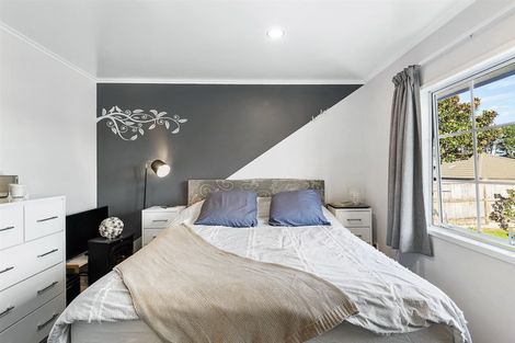 Photo of property in 44 Glenbervie Crescent, Massey, Auckland, 0614