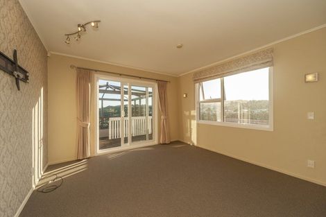 Photo of property in 46 Cypress Drive, Maungaraki, Lower Hutt, 5010