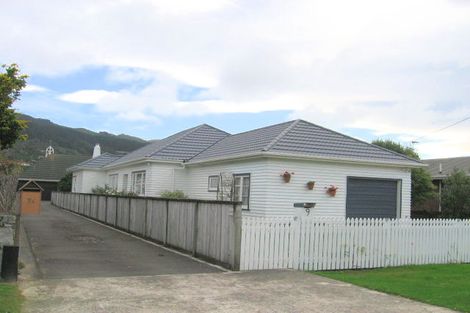 Photo of property in 9a Oxford Street, Tawa, Wellington, 5028