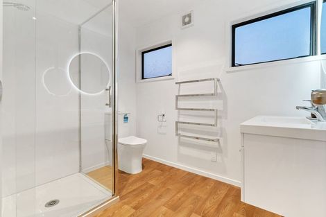 Photo of property in 2/24 Great South Road, Papakura, 2110