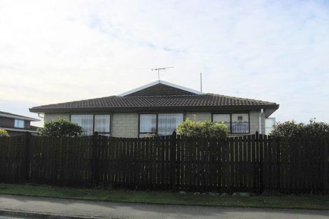 Photo of property in 2/101 Cheyenne Street, Sockburn, Christchurch, 8042