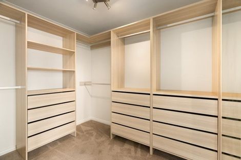 Photo of property in 1 Red Oak Place, Schnapper Rock, Auckland, 0632