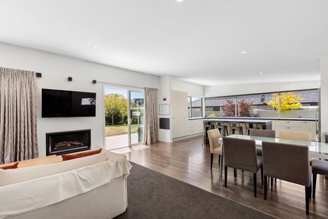 Photo of property in 33 Onslow Road, Lake Hayes, Queenstown, 9304